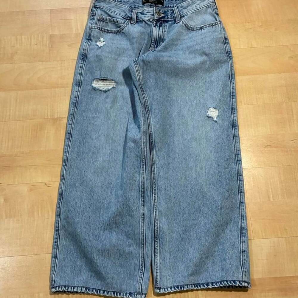 Hollister Low-Rise Baggy Jeans 8R Light Wash Distressed Cotton